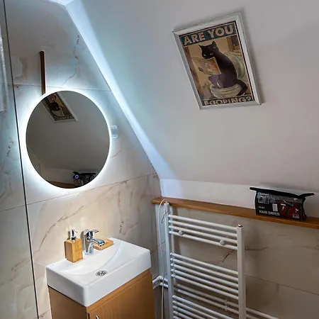 Kod Lutajuceg Villa