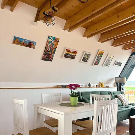 Kod Lutajuceg Villa *