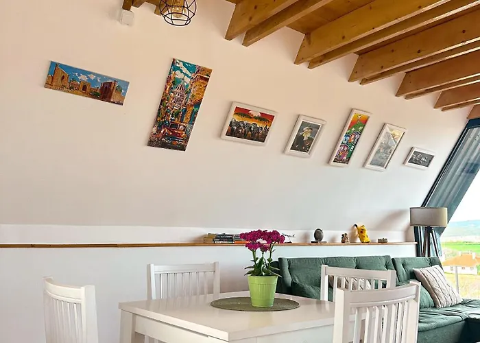 Kod Lutajuceg ヴィラ *